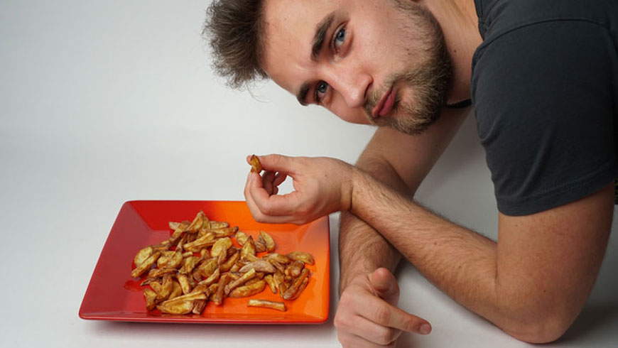 Pommes-selbstgemacht-in-der-Heissluftfritteuse